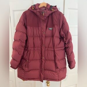 L.L. Bean Women’s Mountain Classic Down Parka Size 1X Burgundy